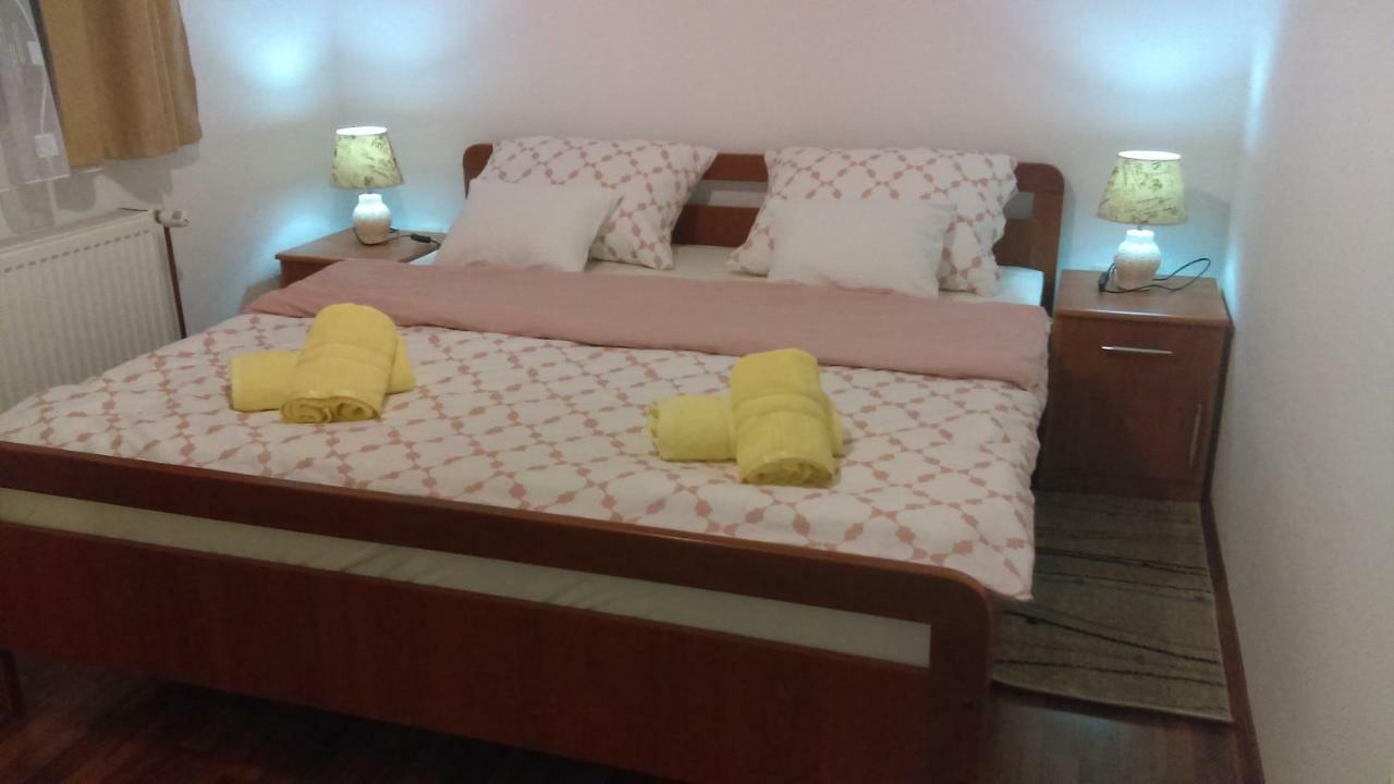 Apartment Petrovic Slunj Εξωτερικό φωτογραφία